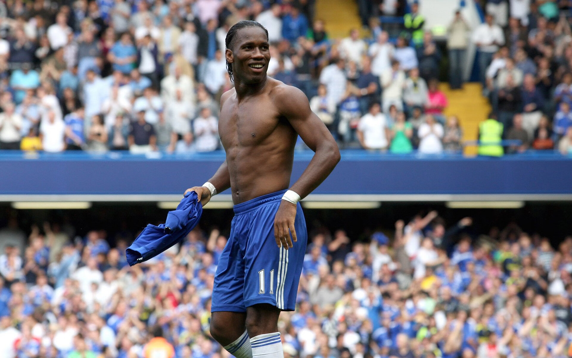 德克斯冲刺阶段技压群雄夺得佳绩，德克斯鞋子